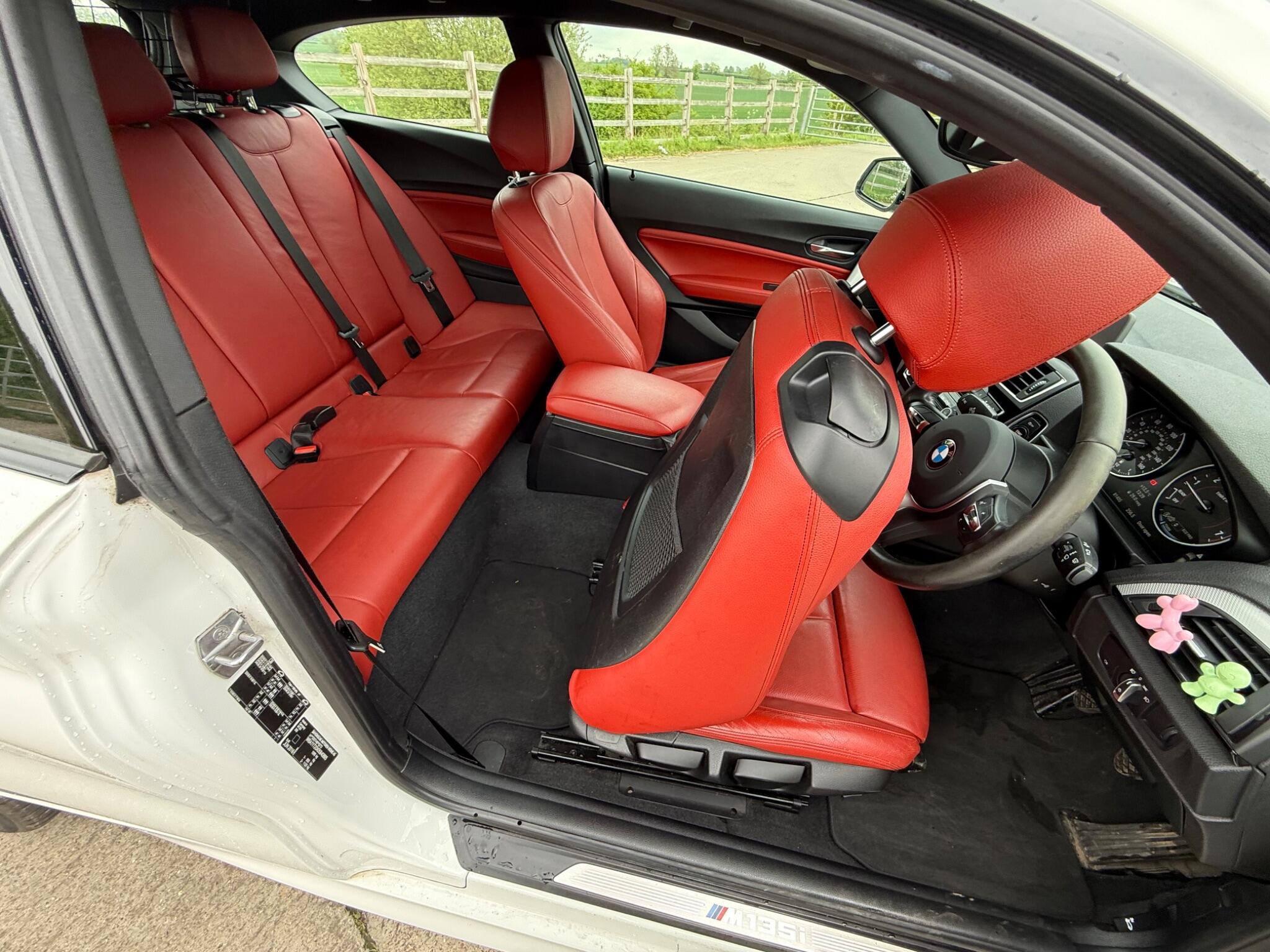BMW 1 Series 3.0 M135i Euro 6 (s/s) 3dr — photo 72 of 92